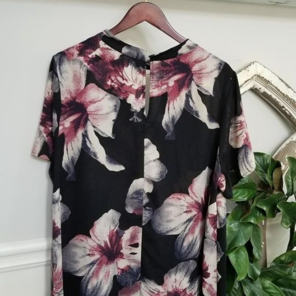 Janette Plus Flowing Black with Floral of Burgandy/Pink - Picture 4 of 7